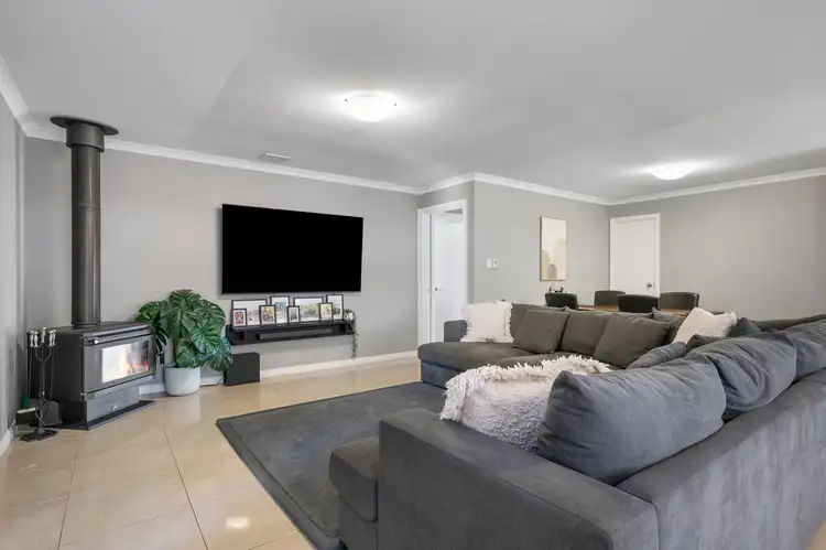 Fifth view of Homely house listing, 1 Riverina Way, Hannans WA 6430