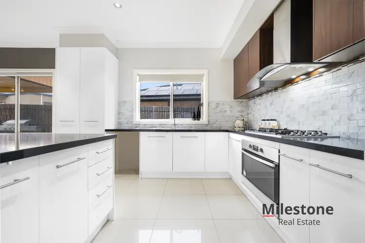 Fourth view of Homely house listing, 5 Kingscliff Avenue, Clyde VIC 3978