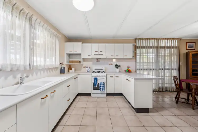 Main view of Homely house listing, 10 Chatswood Road, Springwood QLD 4127