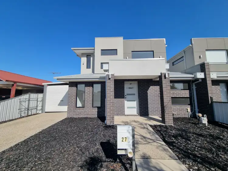 27 Woods Street, St Albans VIC 3021