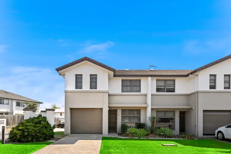 Main view of Homely townhouse listing, 27/31 Somerset Place, Parkinson QLD 4115