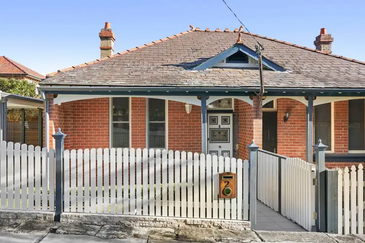 2 Evelyn Street, Greenwich NSW 2065