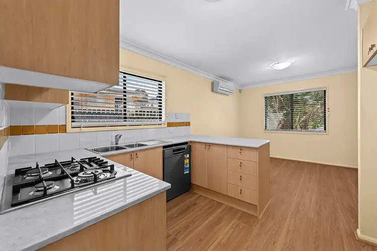 Third view of Homely townhouse listing, 4/10 Mcilwraith Avenue, Balmoral QLD 4171