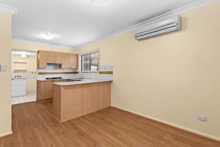 Fourth view of Homely townhouse listing, 4/10 Mcilwraith Avenue, Balmoral QLD 4171