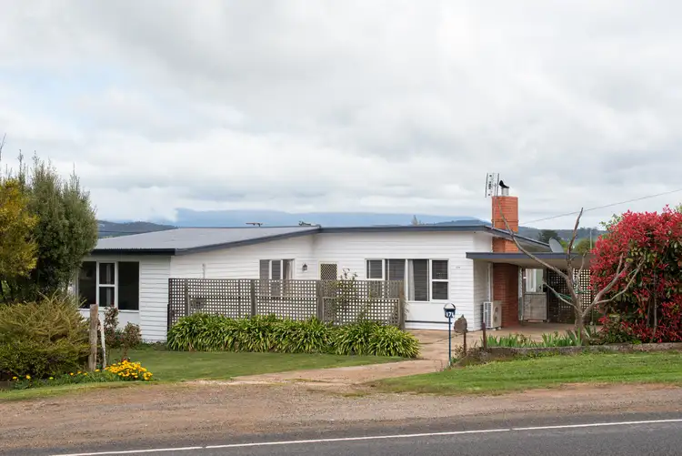 174 Emu Bay Road, Deloraine TAS 7304