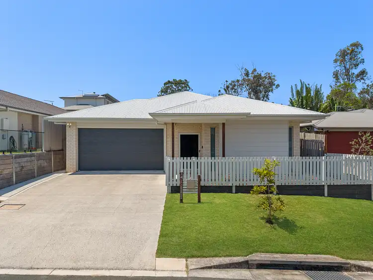 14 Valleygreen Close, Redland Bay QLD 4165