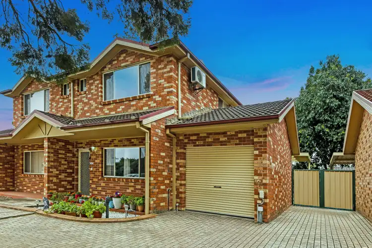 2/8 Petunia Street, Marayong NSW 2148