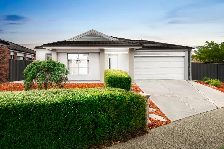 5 Lancewood Road, Manor Lakes VIC 3024