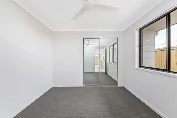 2/60 Kevin Mulroney Drive, Flinders View QLD 4305