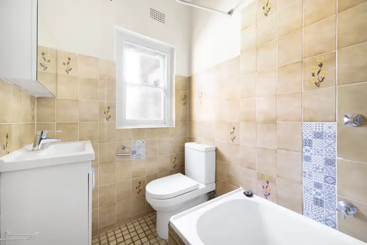 Sixth view of Homely apartment listing, 8/68-70 Hall Street, Bondi Beach NSW 2026