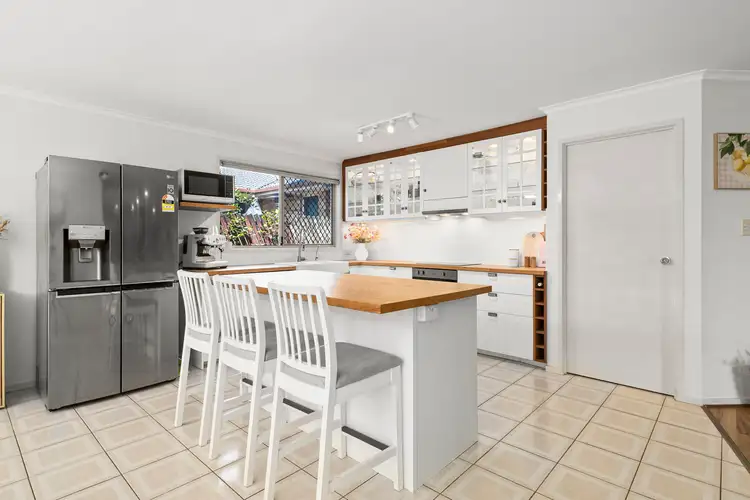 Fifth view of Homely house listing, 8 Kookaburra Place, Doolandella QLD 4077