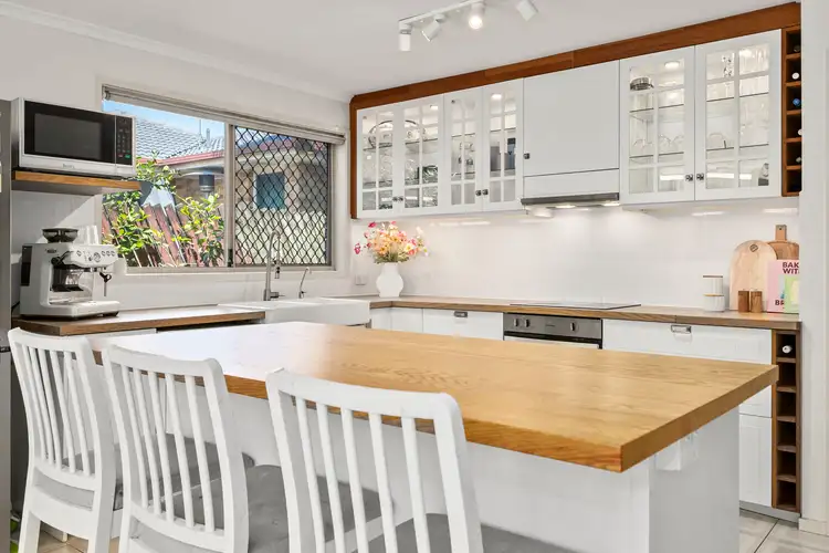 Sixth view of Homely house listing, 8 Kookaburra Place, Doolandella QLD 4077