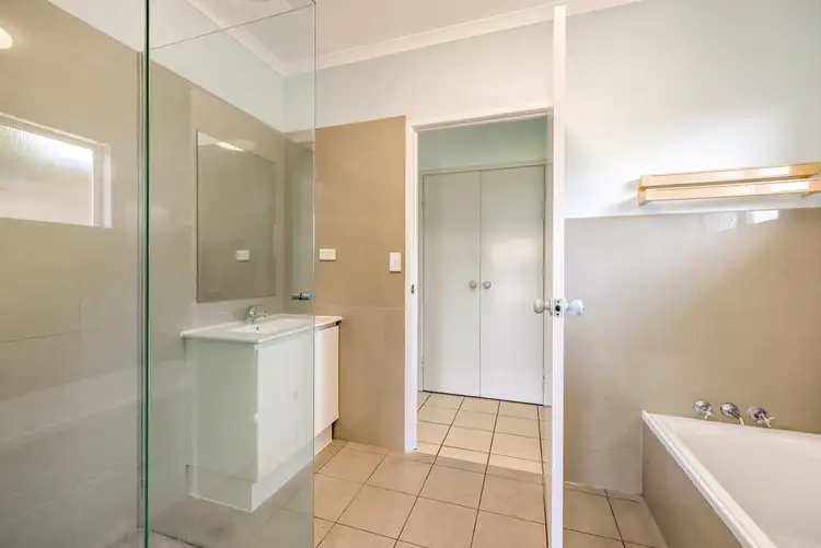 Fifth view of Homely house listing, 2 Kirraly Close, Mooroobool QLD 4870