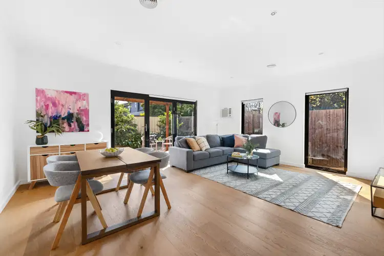 2/30 Yardley Street, Maidstone VIC 3012