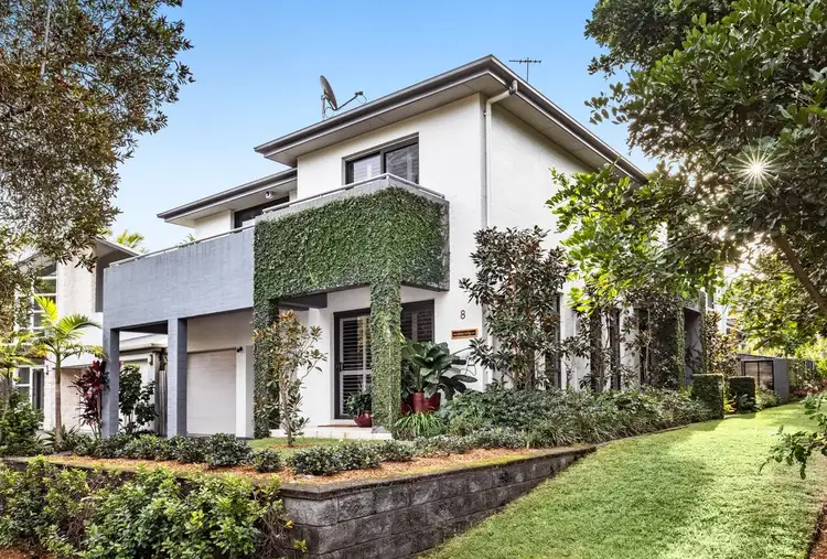 8 Mahogany Boulevard