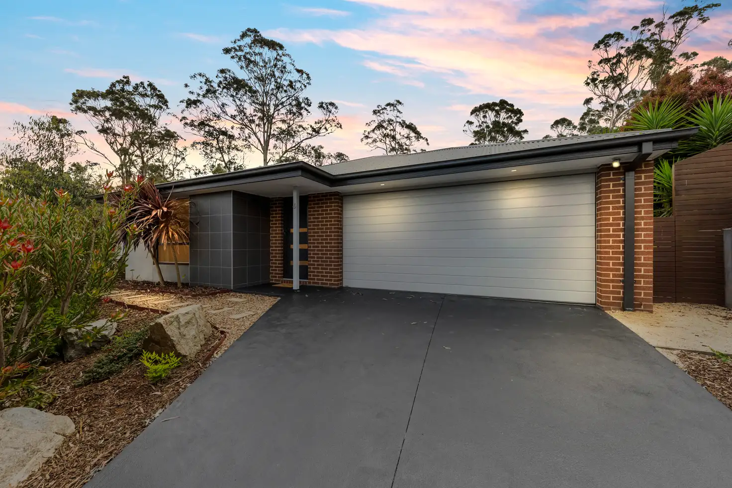 Main view of Homely house listing, 6 Water Cress Court, Drouin VIC 3818