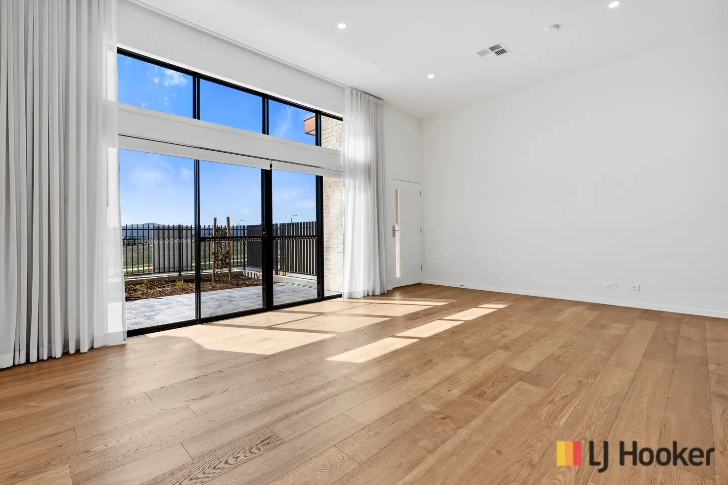 Main view of Homely townhouse listing, 6 Edward Drive, Googong NSW 2620