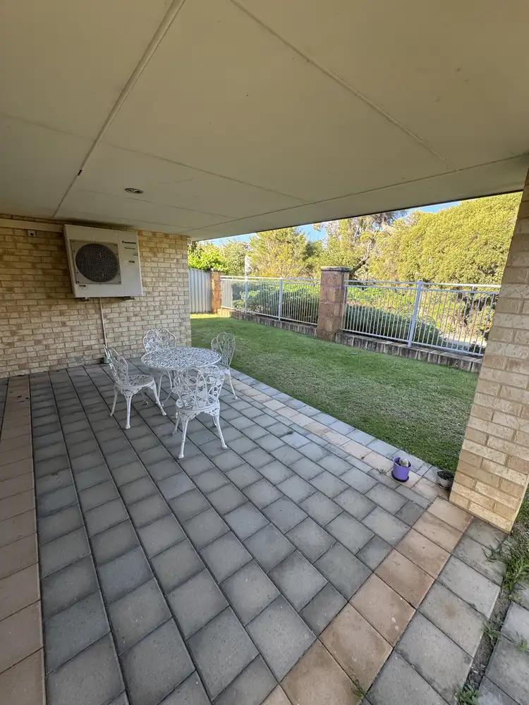 17 Kate Link, Piara Waters WA 6112