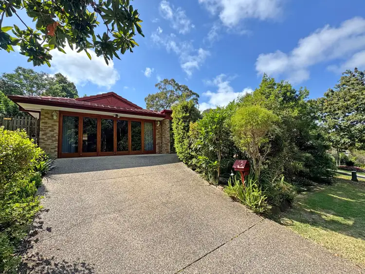 5 Dunk Place, Little Mountain QLD 4551