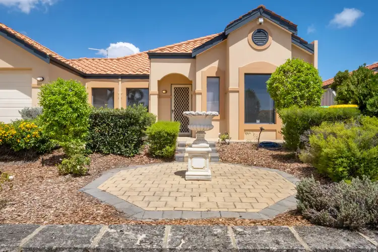6 Musulin Rise, Lake Coogee WA 6166