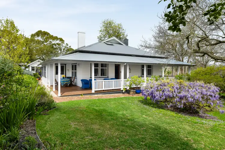 55 English Street, Seville VIC 3139