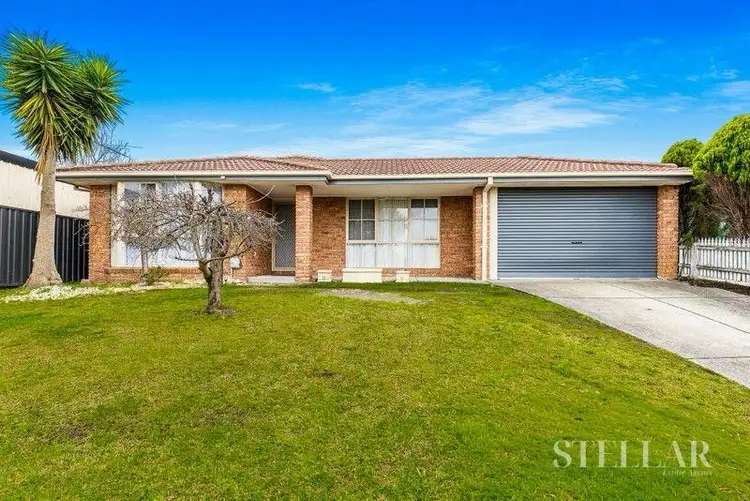 31 Brentwood Drive, Cranbourne North VIC 3977