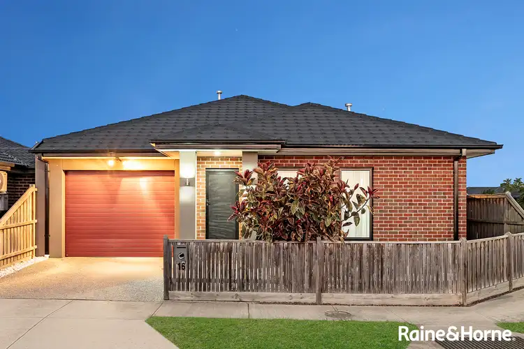 16 Criterion Way, Cranbourne East VIC 3977