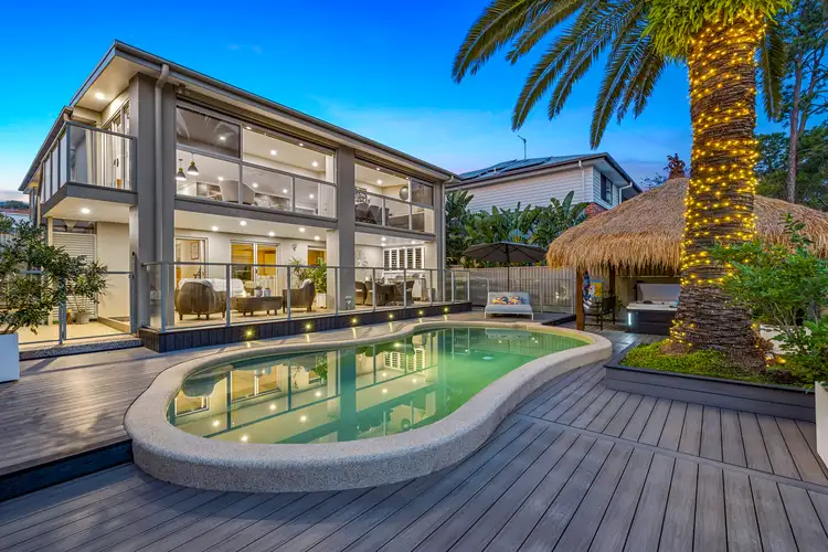 92 Bamboo Avenue, Benowa QLD 4217