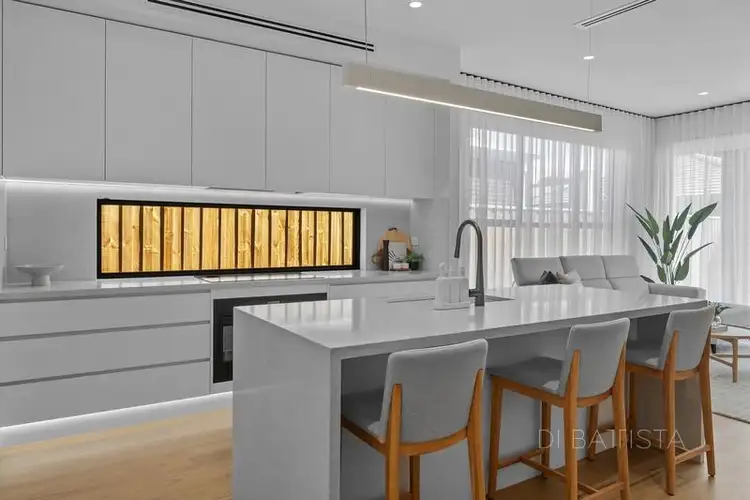 22 Tremaine Avenue, Mickleham VIC 3064