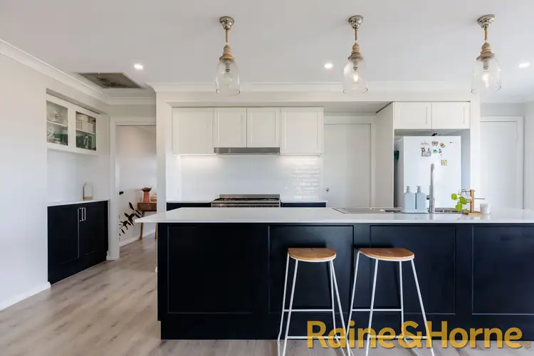 19 Cavelle Drive, Dubbo NSW 2830