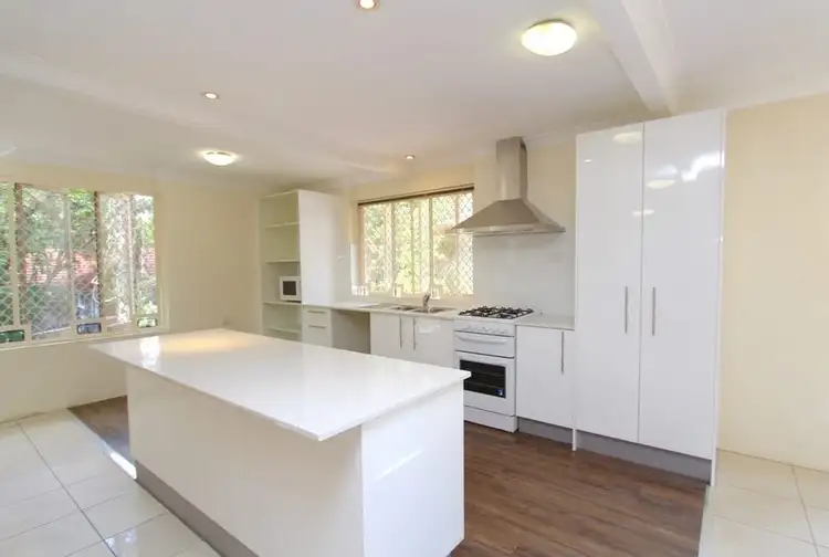 75 Sir Fred Schonell Drive Of