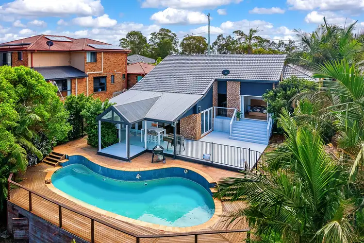 25 Manra Way, Pacific Pines QLD 4211