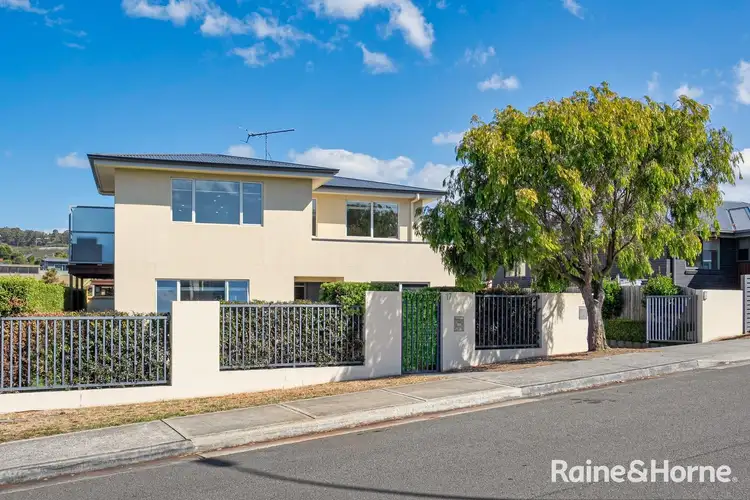 1/17 Pearsall Avenue, Blackmans Bay TAS 7052
