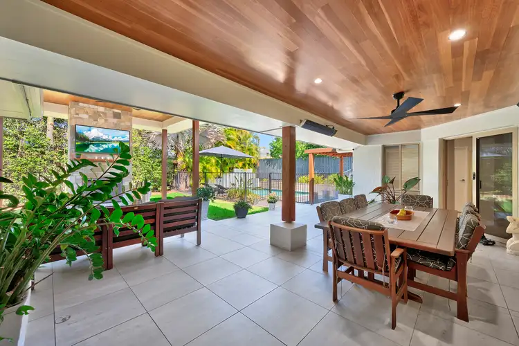 6 Pinehurst Court, Albany Creek QLD 4035