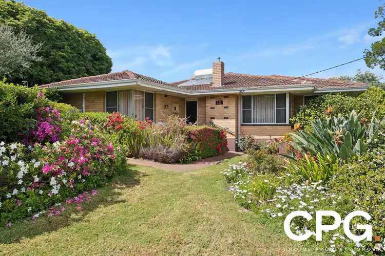 12 Mary Drive, Lesmurdie WA 6076