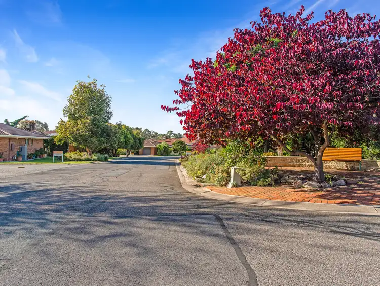 Seventh view of Homely other listing, 24 Woodland Close, West Albury NSW 2640