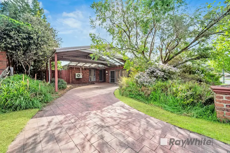 19 Baringa Park Drive