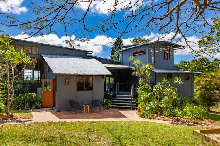 895 Hunchy Road, Hunchy QLD 4555
