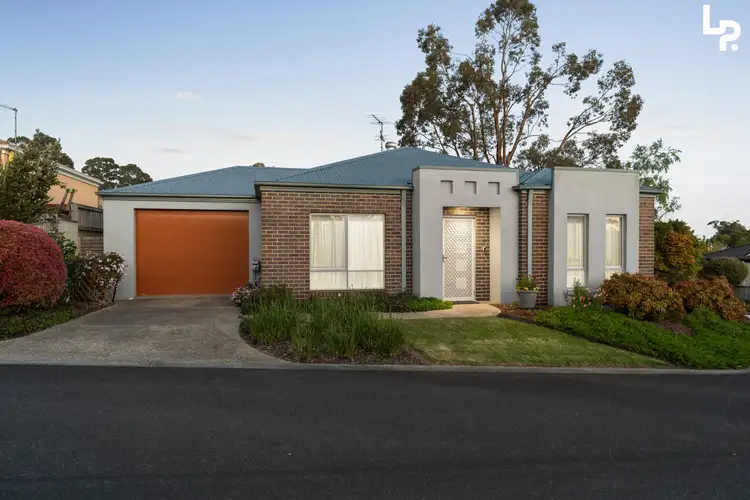 1/27 Jefferson Road, Garfield VIC 3814