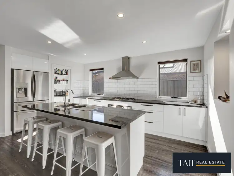 Second view of Homely house listing, 22 Currawong Drive, Wangaratta VIC 3677