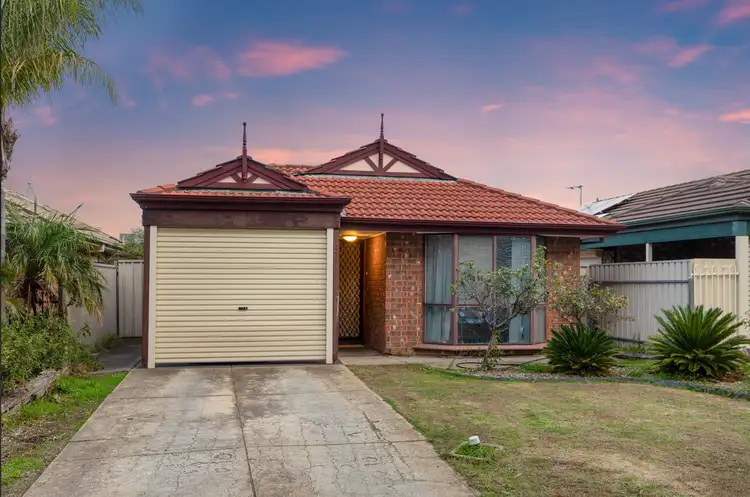 9 Mitchinson Grove, Pooraka SA 5095