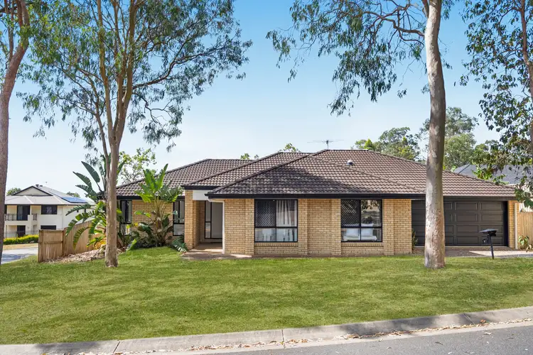 16 Dandenong Street, Forest Lake QLD 4078