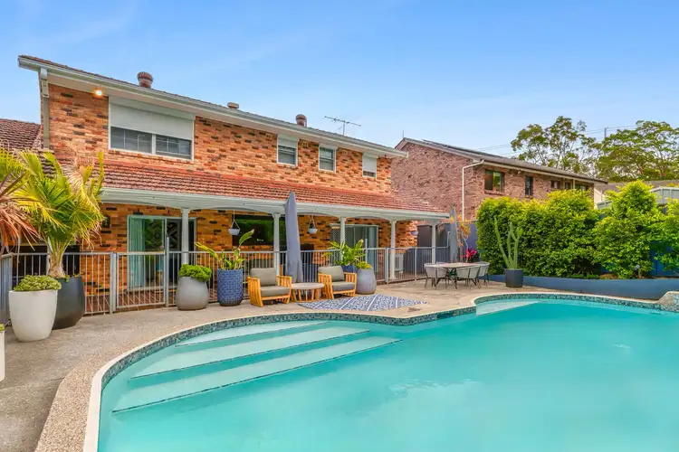 4 Chesterman Crescent