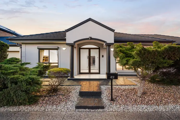 42 Mallard Crescent, Mawson Lakes SA 5095