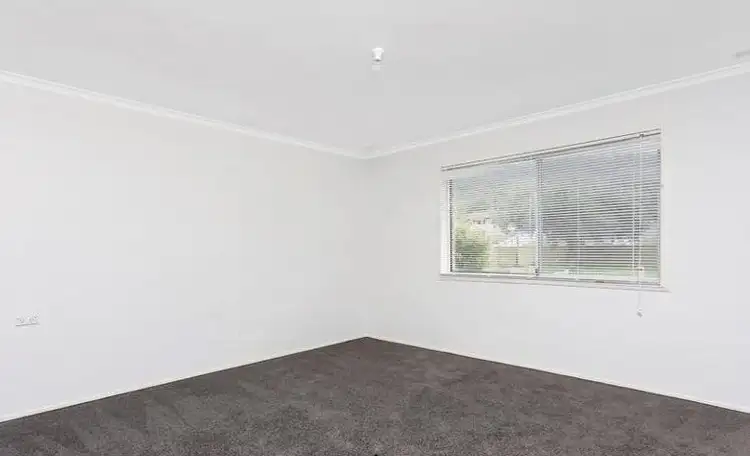 Fourth view of Homely house listing, 7 Cassia Street, West Albury NSW 2640