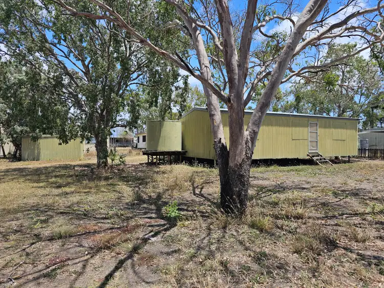 26-28 S S Wakefield Avenue, Jerona QLD 4809