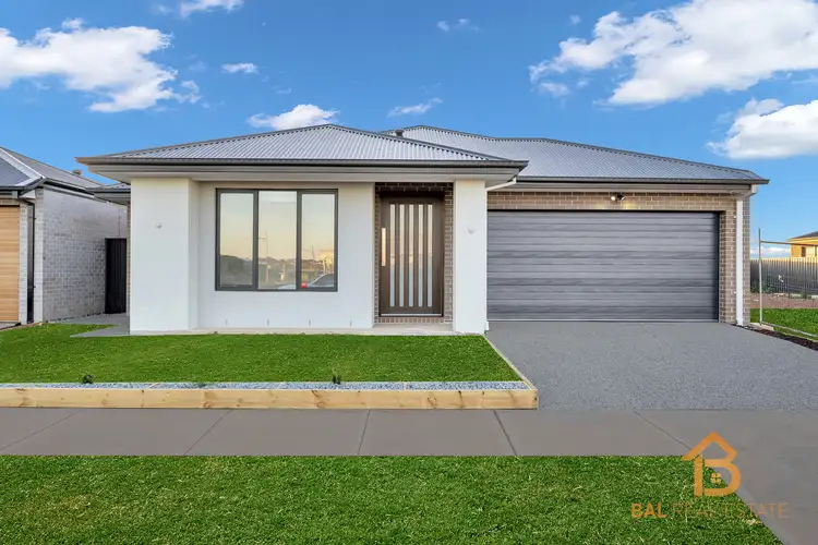 88 Buckingham Boulevard, Strathtulloh VIC 3338