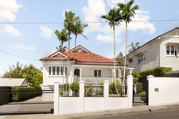 123 Crescent Road, Hamilton QLD 4007