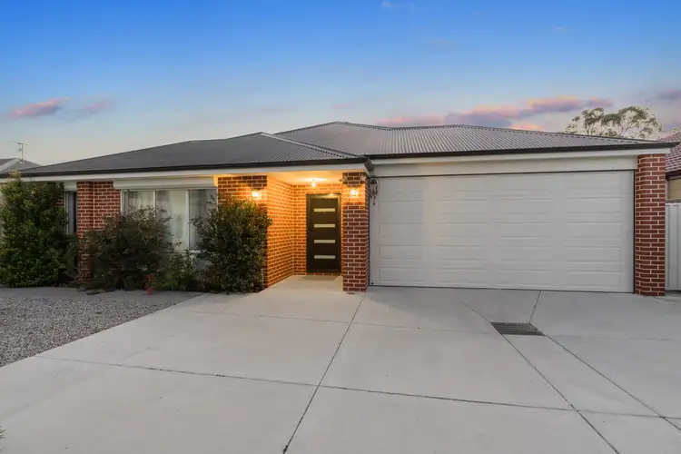 8 Redtail Close, Gosnells WA 6110