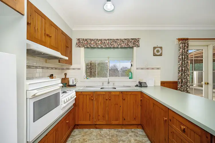 Second view of Homely house listing, 3 Bayley Street, Hamilton VIC 3300